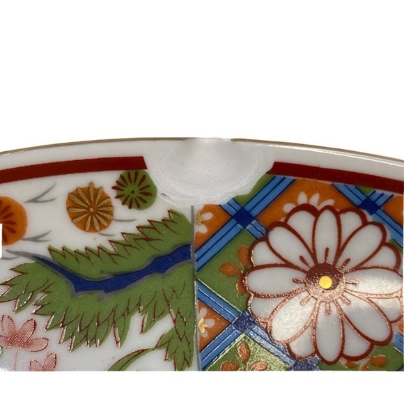 Imari Ware Plate Hand Painted Porcelain Floral Gold Trim Chinoiserie Japan VTG - Picture 4 of 4